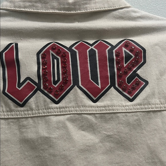 POL Cream Denim Jacket with Red and Blue Patches - Picture 12 of 12